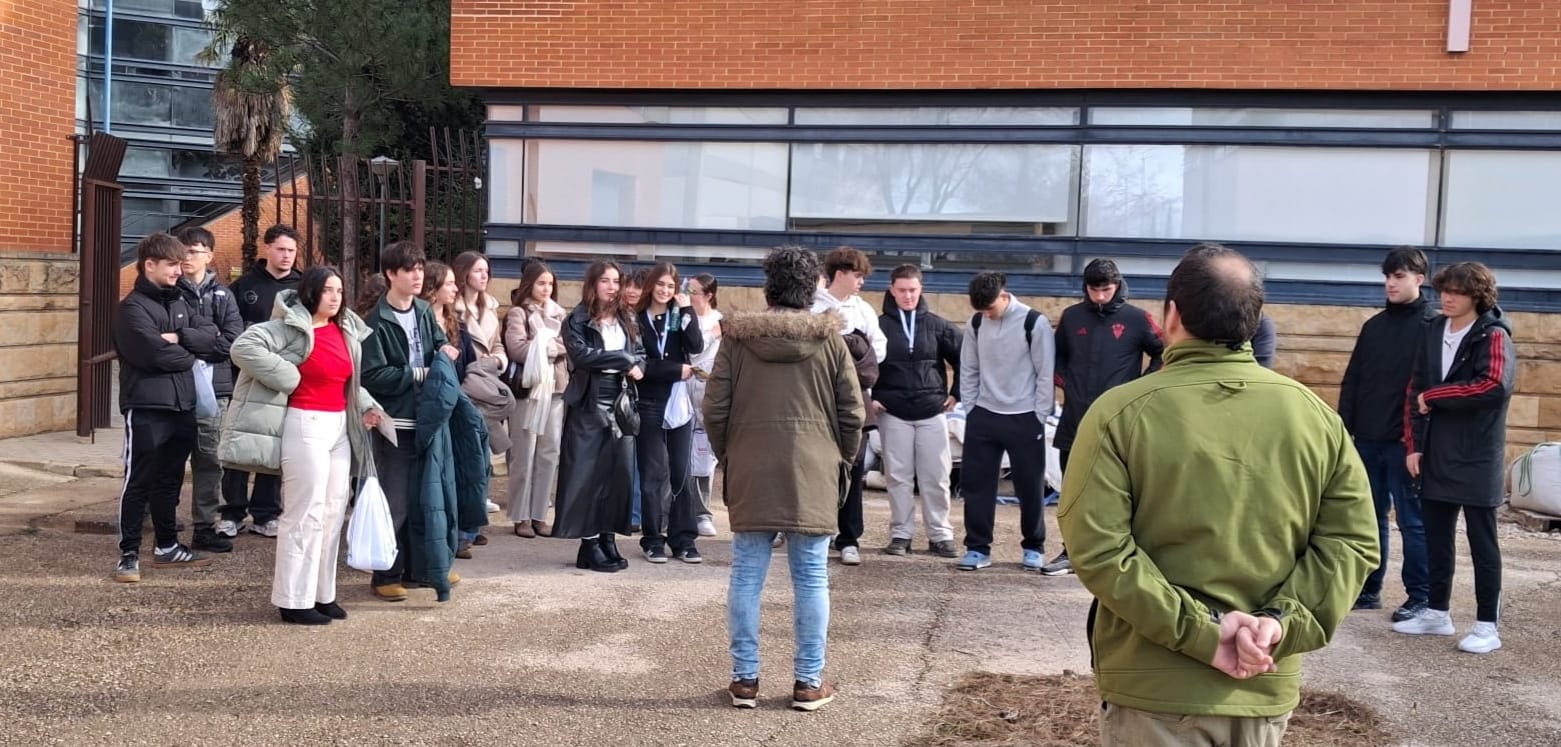 200 estudiantes de Secundaria visitan la ETSIAMB