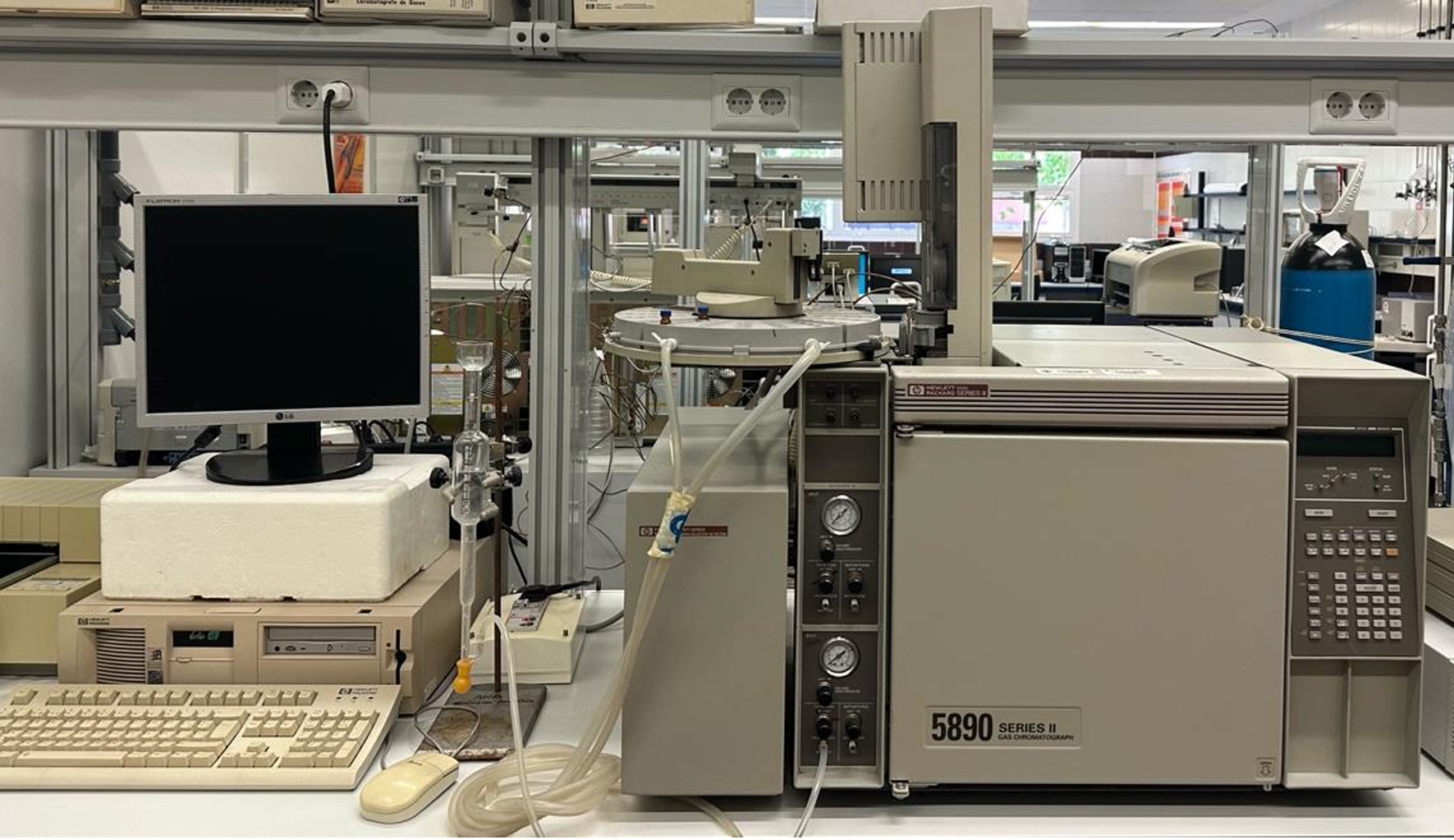 Hewlett-Packard Agilent 5890 Series II GC-FID