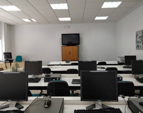 Sala-ManuelCastells-Almadn