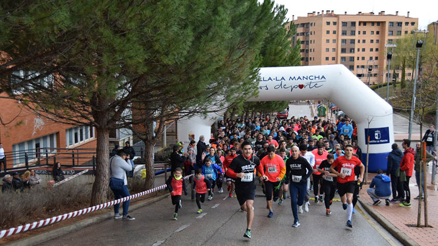 IV Carrera solidaria Campus a Través en Cuenca.