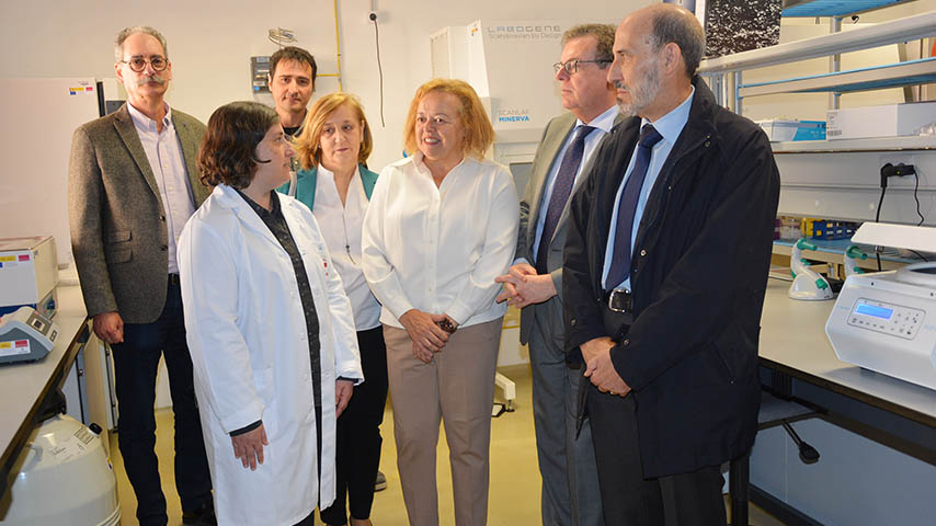 La presidenta del CSIC visita el IREC.