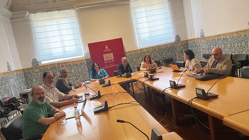 Reunión de la comisión en el Campus de Toledo.