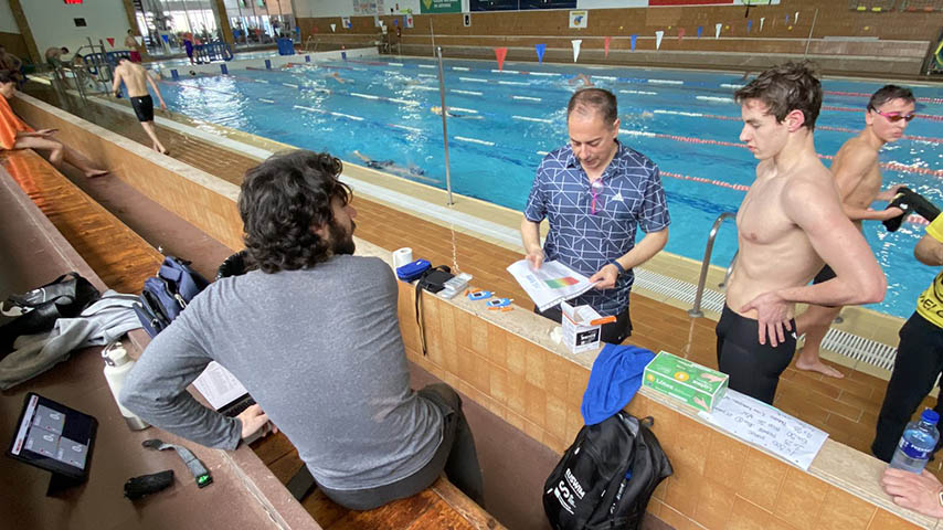 Evaluación de nadadores en el Campeonato de España de Natación Infantil.