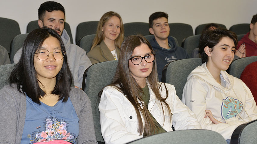 IV Jornada de Orientación Laboral de la Facultad de Ciencias y Tecnologías Químicas.
