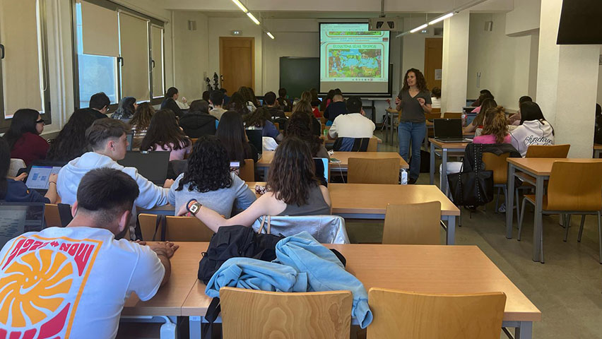 Proyecto de innovación educativa de participación democrática en el aula, en la Facultad de Educación de Ciudad Real.