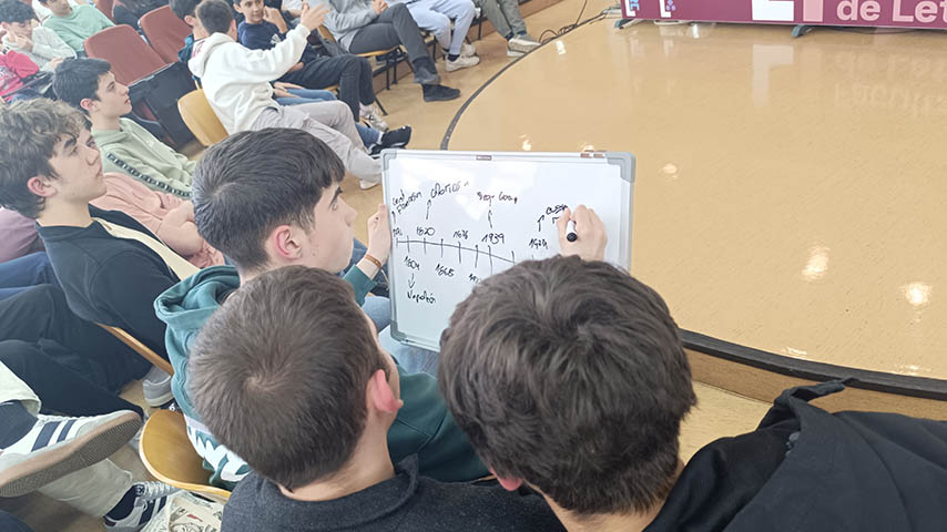 Alumnos del IES Estados del Duque de Malagón se imponen en la II Olimpiada de Historia de Castilla-La Mancha