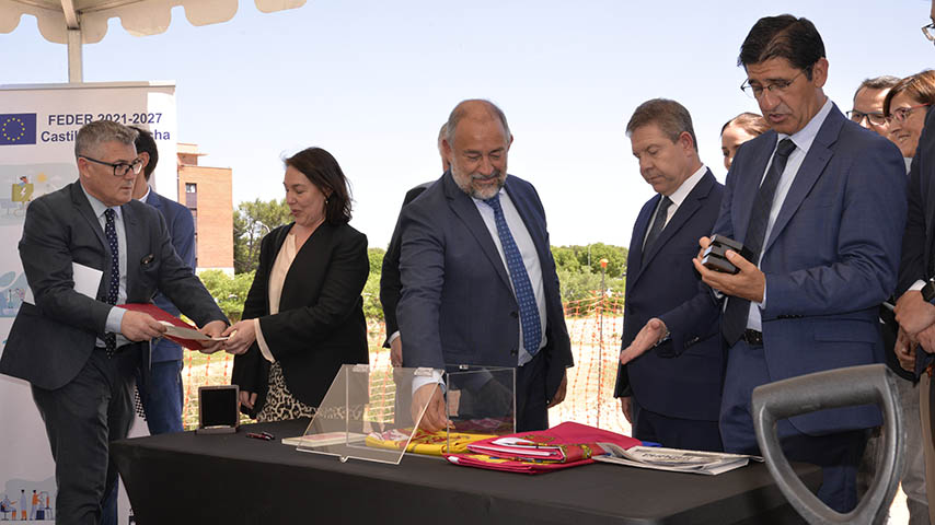 Colocación de la primera piedra del Campus Biosanitario de Ciudad Real.