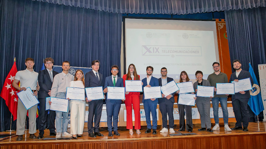 El estudiante Daniel Hernández en los XIX premios COITT Futuro de las Telecomunicaciones