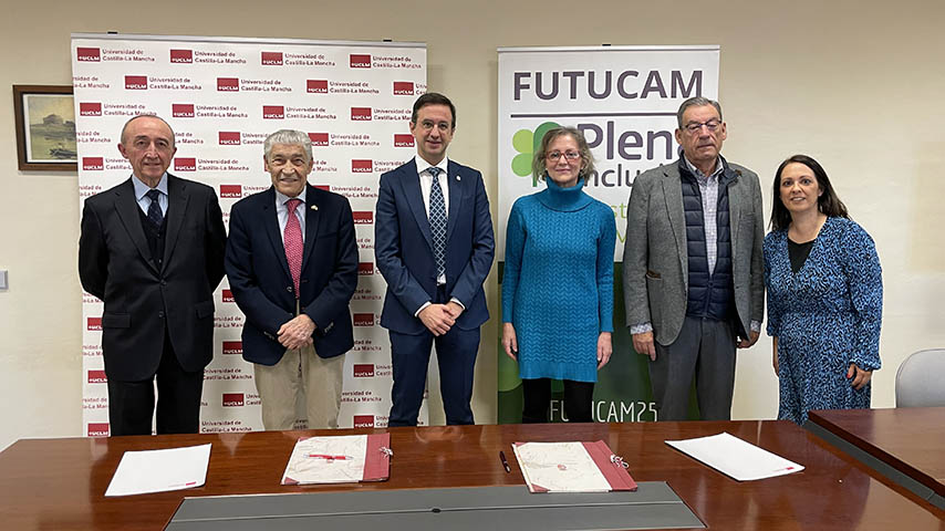 Firma del convenio con Futucam.