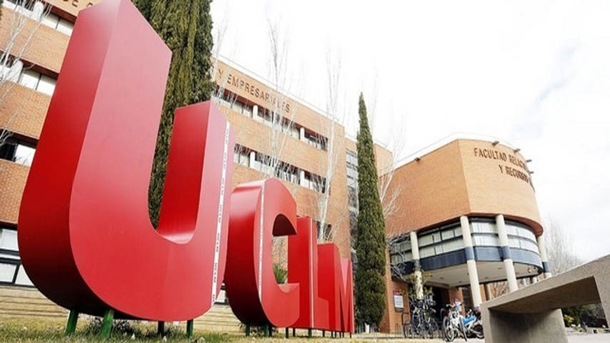 Tres egresados de la UCLM han sido premiados en la convocatoria