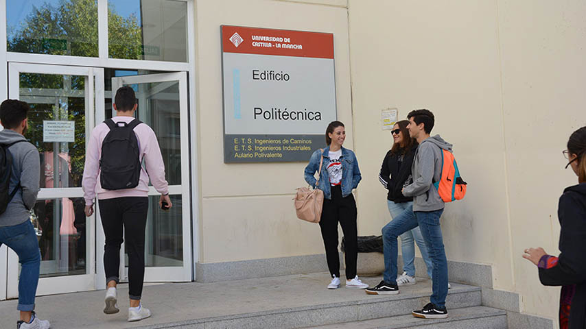 Edificio Politécnico del Campus de Ciudad Real.