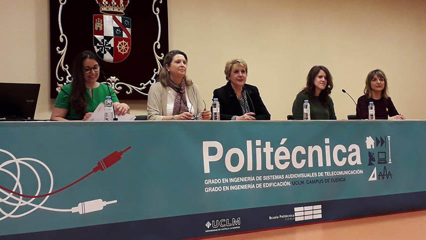 Sara Gómez, durante su ponencia en la UCLM.