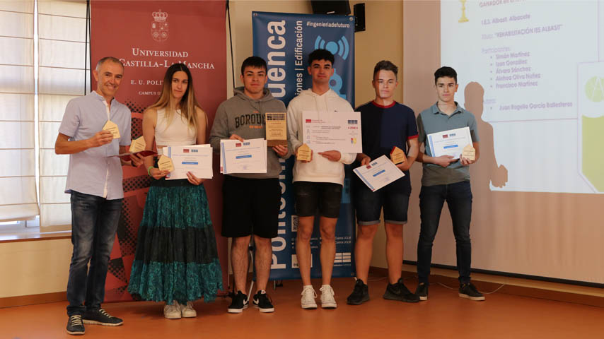 El equipo del IES Albasit, de Albacete, ganadores de la Olimpiada en la modalidad de Bachillerato en 2022