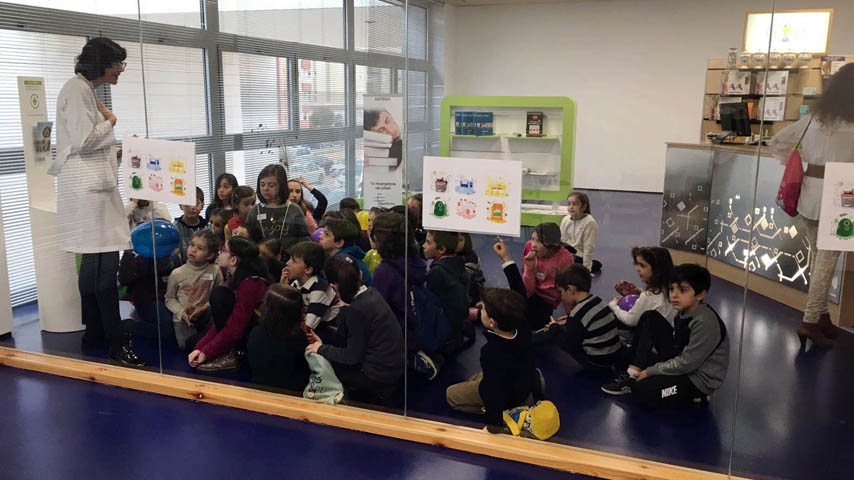 Talleres niños Mujer y Niña en la Ciencia