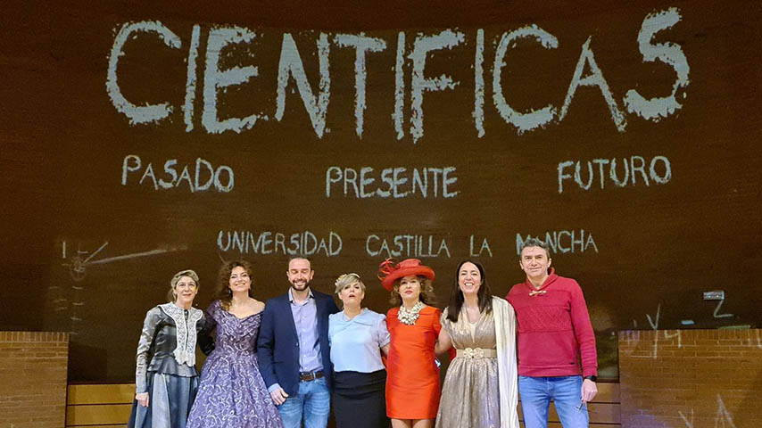 Actrices de la obra Científicas, pasado, presente, futuro