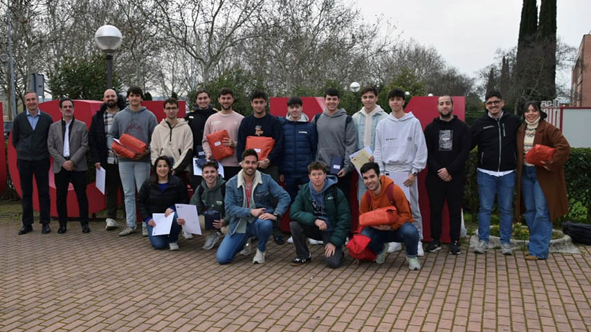Entrega de reconocimientos en los campus de Toledo (1), Albacete (2), Ciudad Real (3), Cuenca (4) y Talavera de la Reina (5). 