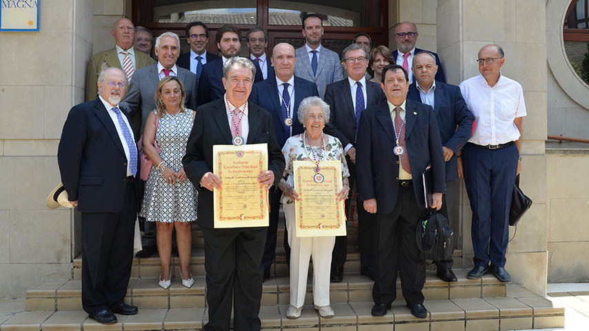 La profesora de la UCLM Dolores Cabezudo entra con honores en la Academia de Gastronomía de Castilla-La Mancha.