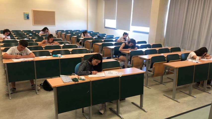 Alumnos en un aula de la UCLM