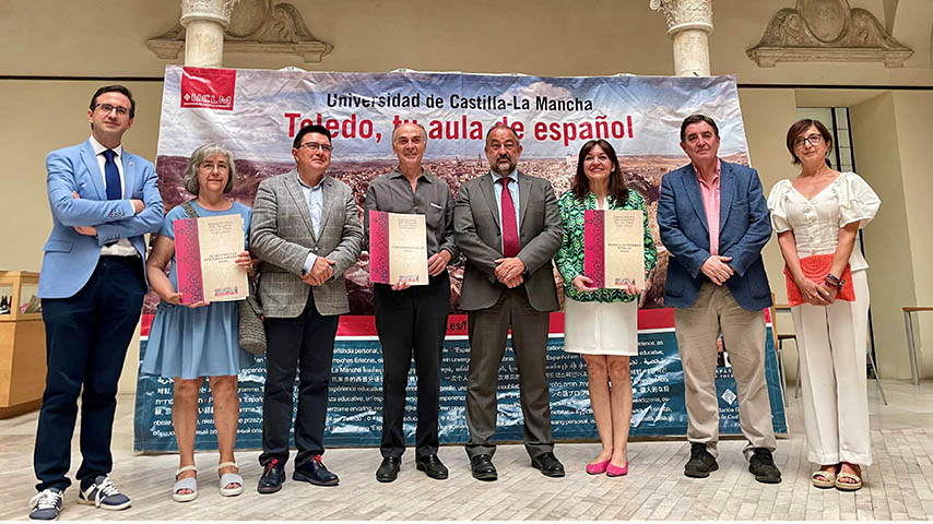 Autoridades y nuevos Embajadores de Toledo y de las Tres Culturas. 