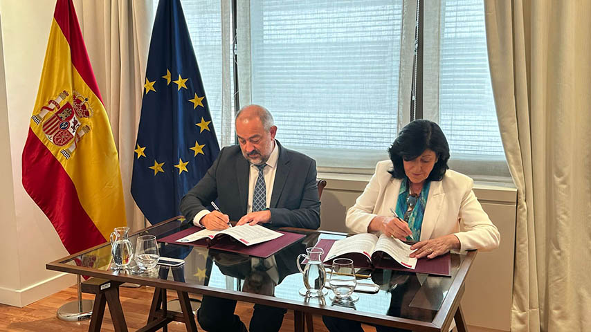 Acuerdo marco entre la UCLM y el CNI.