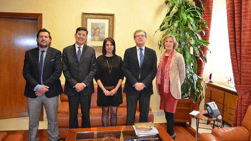 Reunión mantenida en el Rectorado de la UCLM