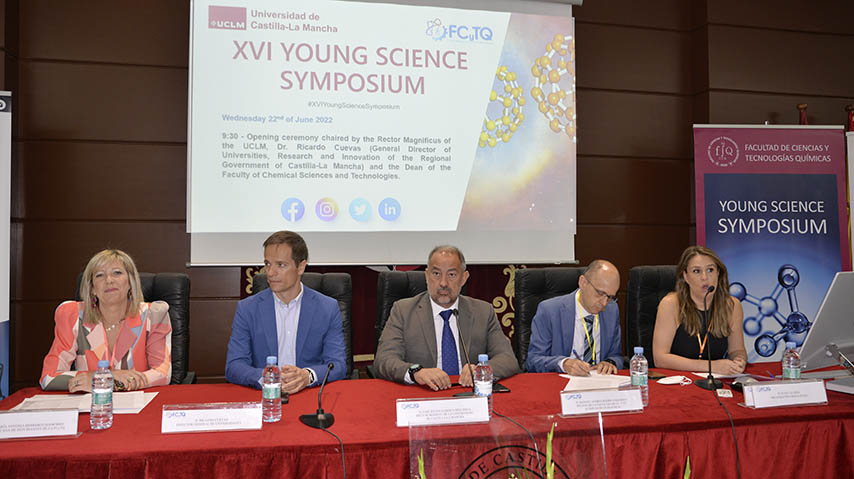 Inauguración Simposio Ciencia Joven de la Facultad de Ciencias y Tecnologías Químicas.