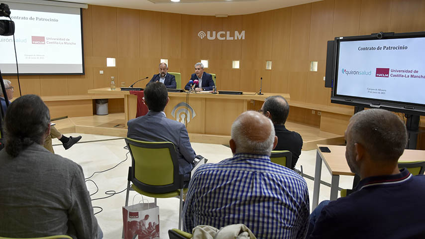 UCLM, Quirónsalud. Trofeo Rector