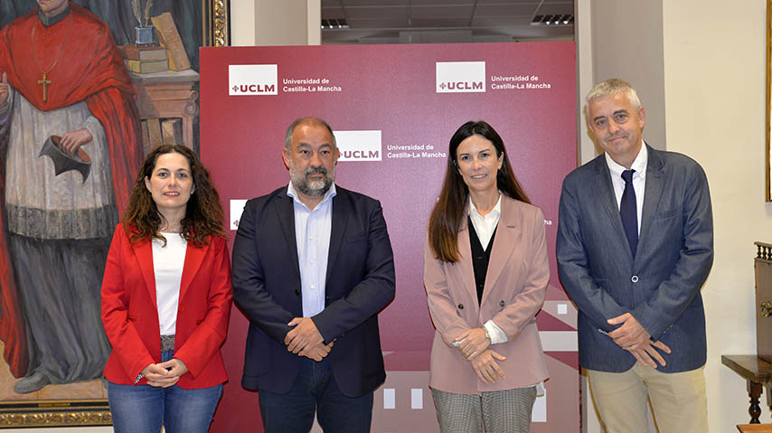 Convenio UCLM-Carrefour para prácticas de estudiantes del programa 'Incluye e Inserta'.