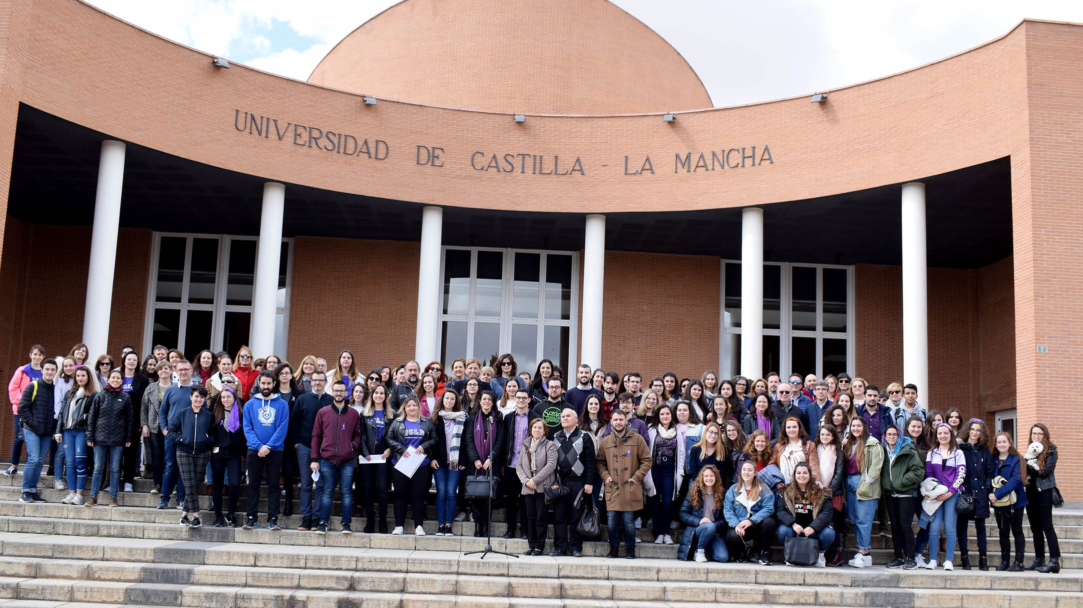 dia mujer estudiantes