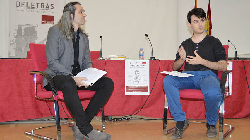 Encuentro literario con Álvaro Tato.