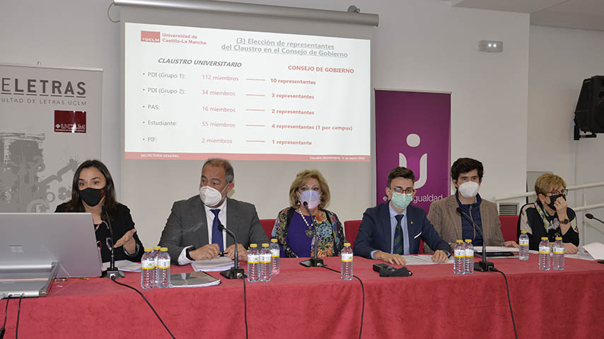 Reunión del Claustro en el Campus de Ciudad Real.