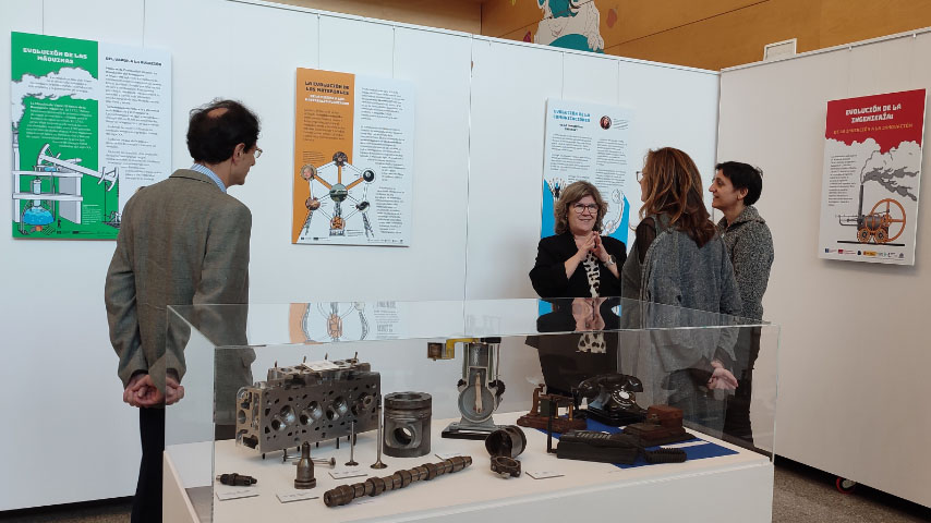 Exposición de la ETSII en la Biblioteca Pública de Ciudad Real.