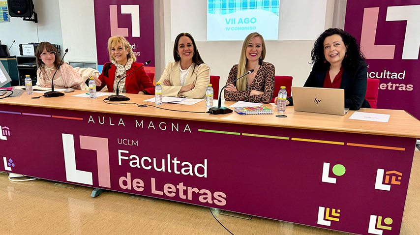 Aitana Pérez, María José Escobedo, Amaya Romero, Isabel Jiménez y Ester Nieto