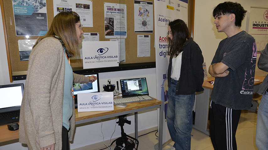 Jornada de empresas de la Escuela Técnica Superior de Ingeniería Industrial de Ciudad Real.