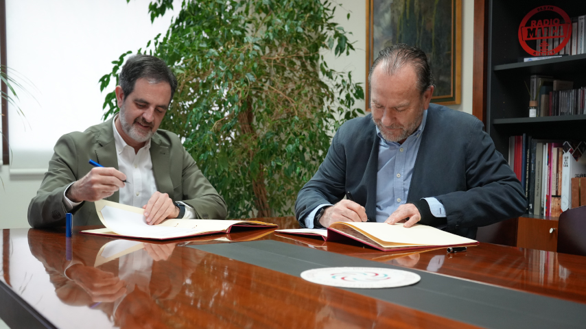 Escenificación del acuerdo entre la UCLM y el Club Deportivo Bushido