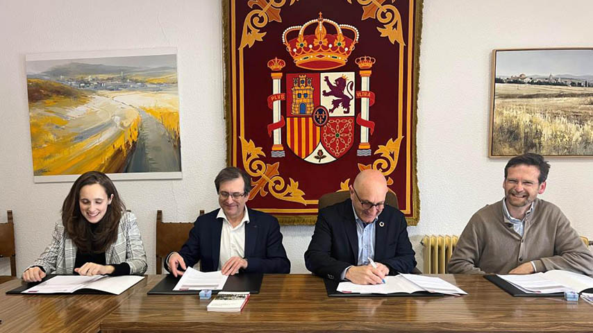 Convenio entre la UCLM y el Ayuntamiento de Corral de Calatrava para el estudio del ciclo urbano del agua.