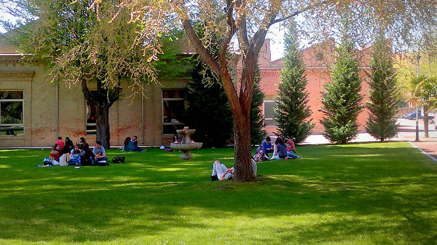 Estudiantes en el Campus de Toledo