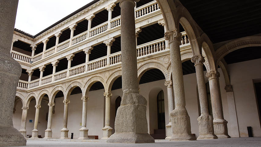 Facultad de Ciencias Jurídicas y Sociales (Toledo).