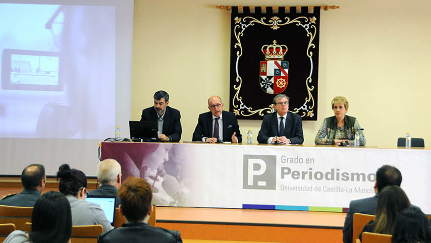 El rector ha presentado el Grado de Comunicación Audiovisual.