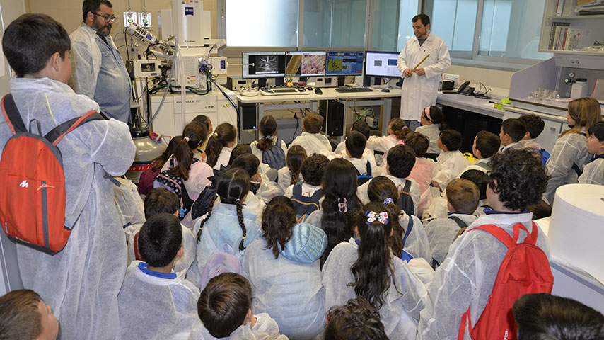 Jornada de puertas abiertas del IRICA a estudiantes de Educación Primaria.