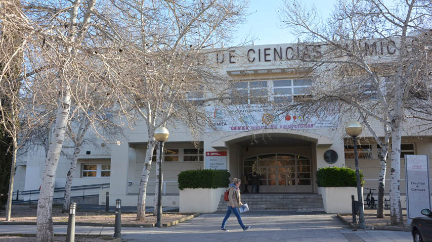 Facultad de Ciencias y Tecnologías Químicas.