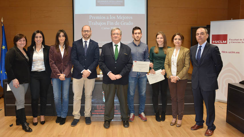 Premios a los mejores TFG 2016-2017 de la Facultad de Derecho y Ciencias Sociales.