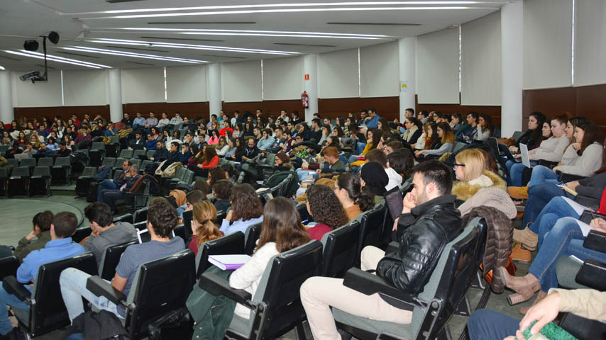 V Jornadas de Economía Española.