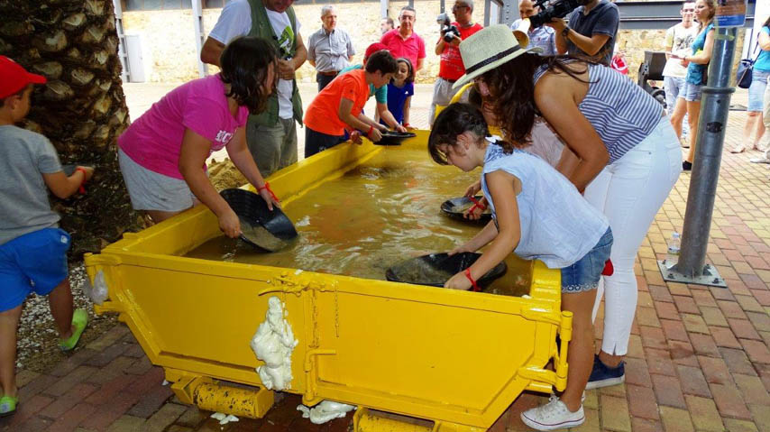 Taller de bateo de oro.