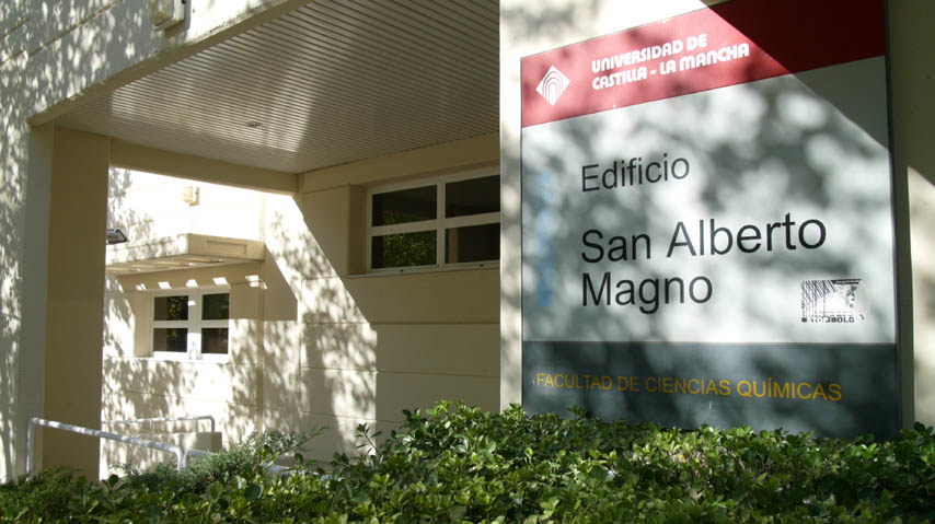 Facultad de Ciencias y Tecnologías Químicas.