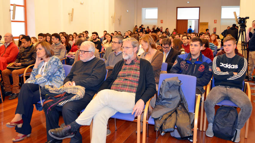 Público en la clausura de las Jornadas contra la Pobreza.