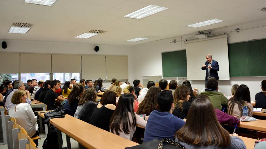 El secretario general de CC. OO. ofreció una conferencia en el Campus de Ciudad Real