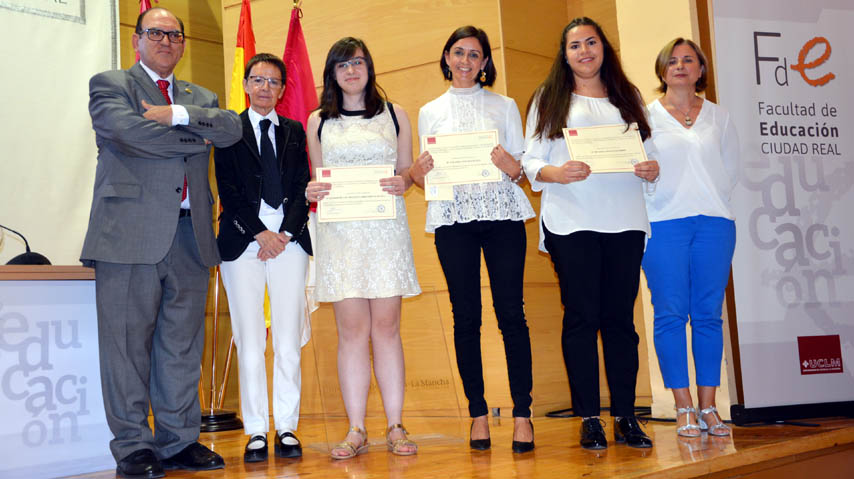 Premios Trabajos Fin de Grado de la Facultad de Educación de Ciudad Real, curso 2016-17.