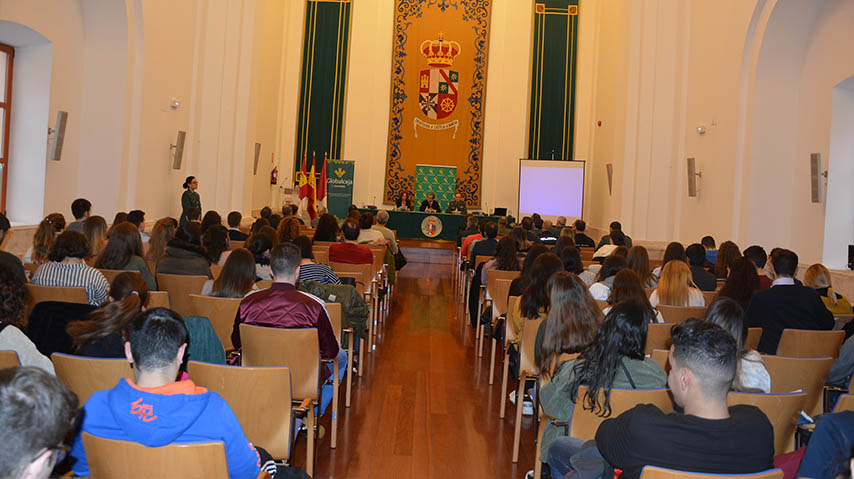 Jornada organizada por la Facultad de Derecho y Ciencias Sociales y la Comandancia de la Guardia Civil en Ciudad Real