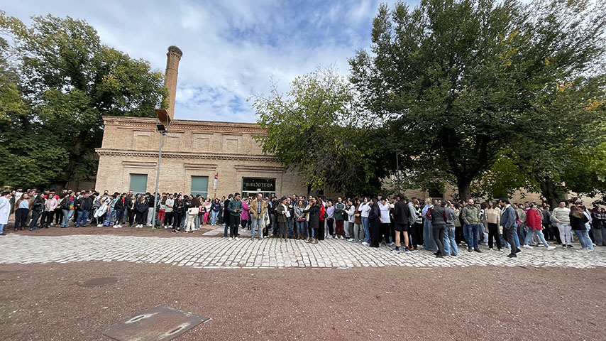 Minuto de silencio por la DANA en el Campus de la Fábrica de Armas